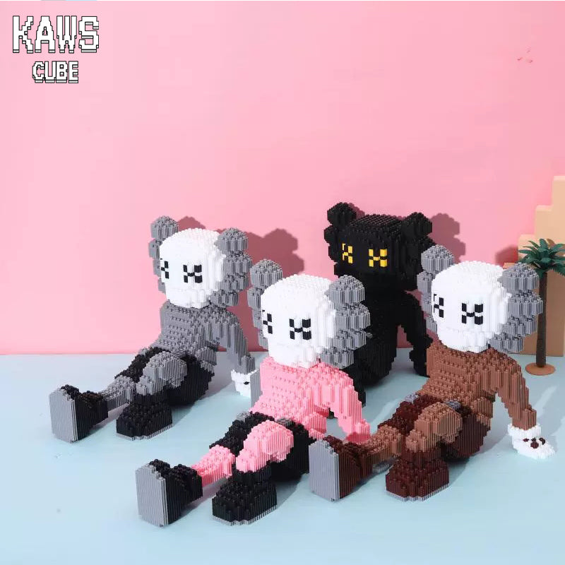 カウズ  KAWS HOLIDAY Brown : Nanoblock ちゃいろ ナノブロック「250mm」0905-12