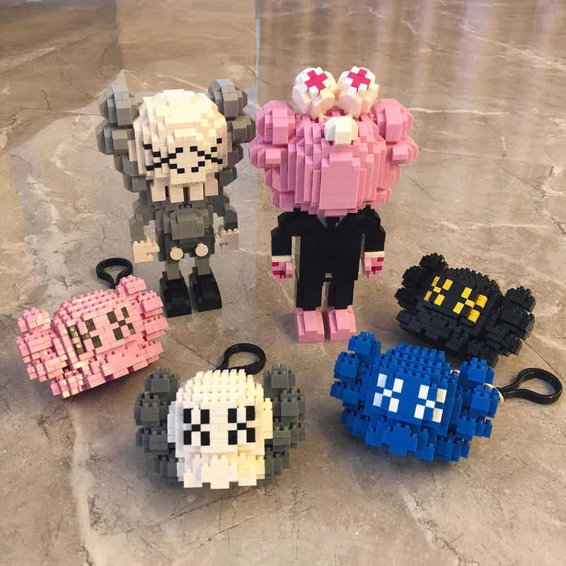 KAWS ブロック キーホルダー ：:Nanoblock  ナノブロック   スキー スヌーピー 0911-07